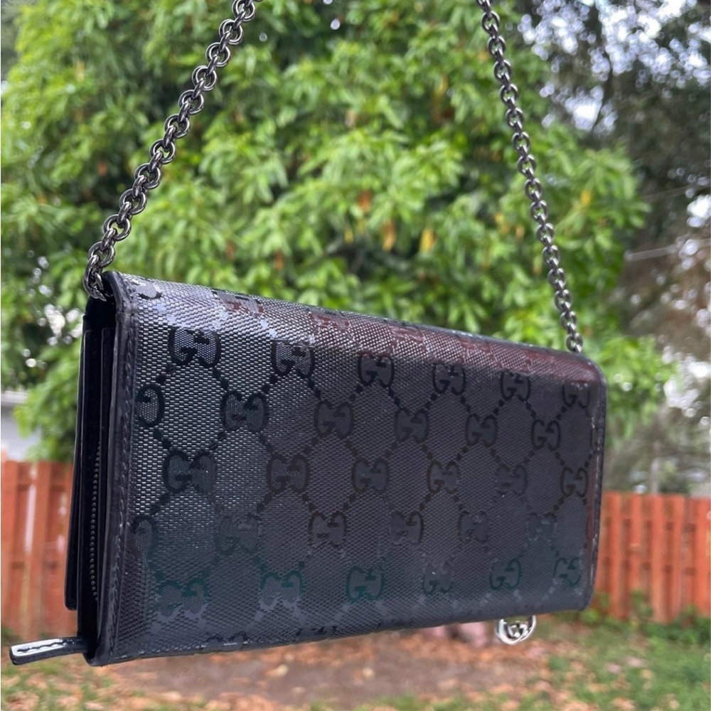 SOLD Gucci GG Imprime chain wallet